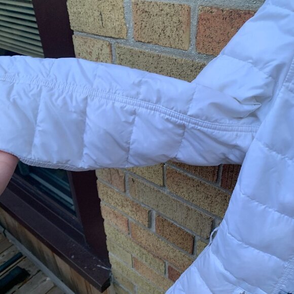 Burberry Goose Down Novacheck Puffer Jacket Medium White - Picture 10 of 16
